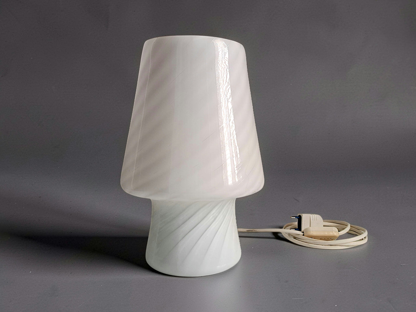 Lampada da Comodino a Fungo in Vetro di Murano, Lavorazione Swirl