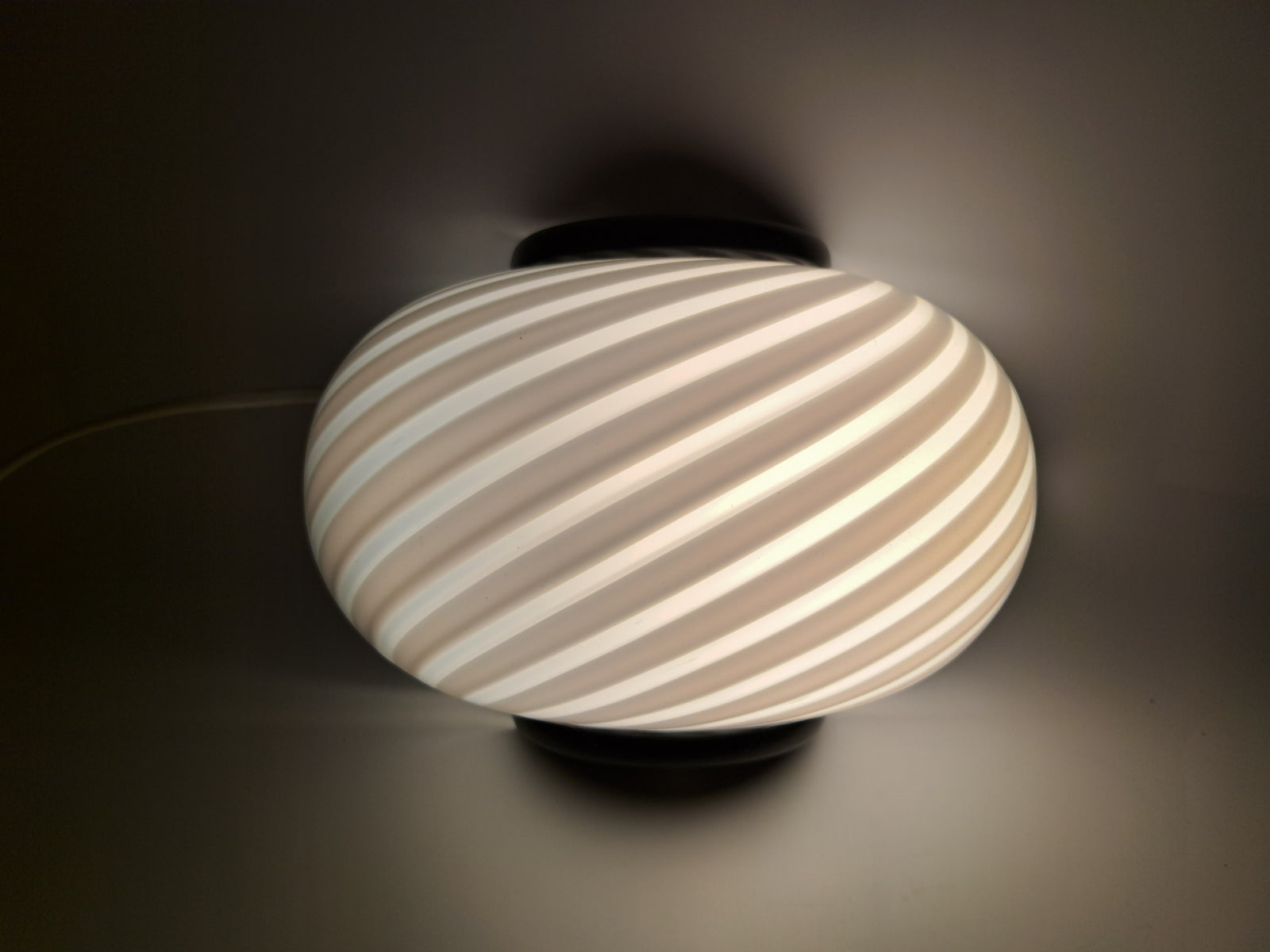 Applique in Vetro di Murano, Swirl Bianca e nera