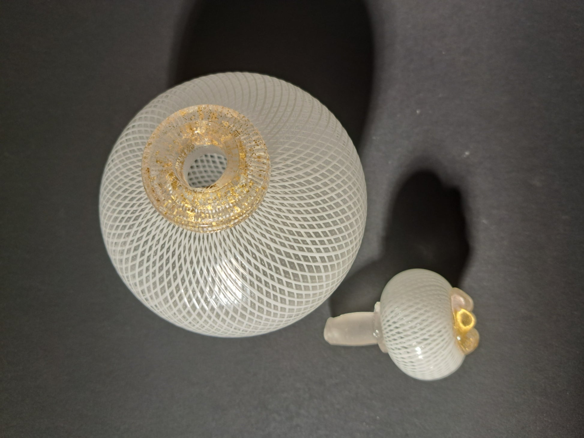 Murano Glass Perfume Bottle, Reticello Processing
