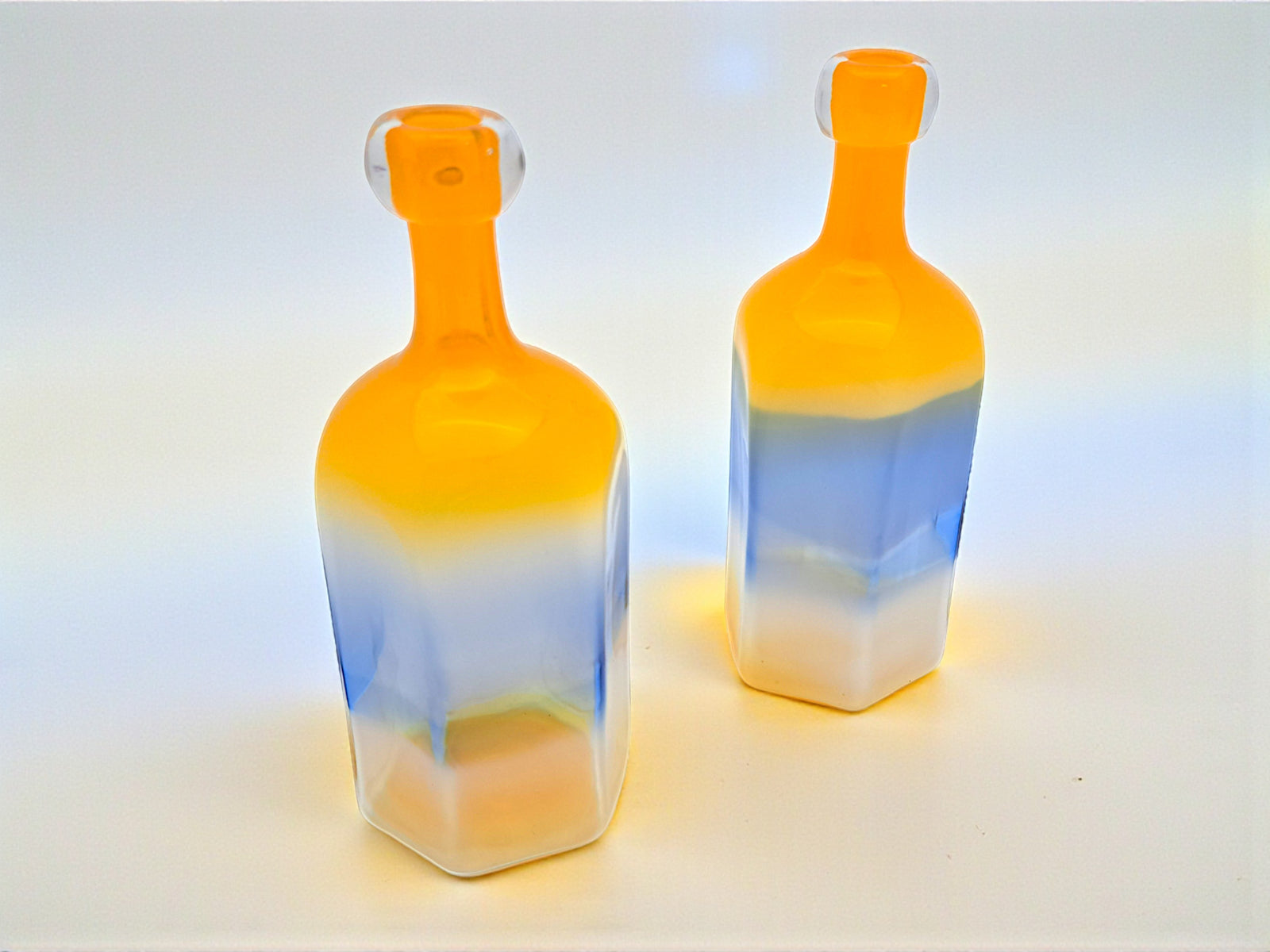 Coppia di Bottiglie in Vetro Policromo di Murano