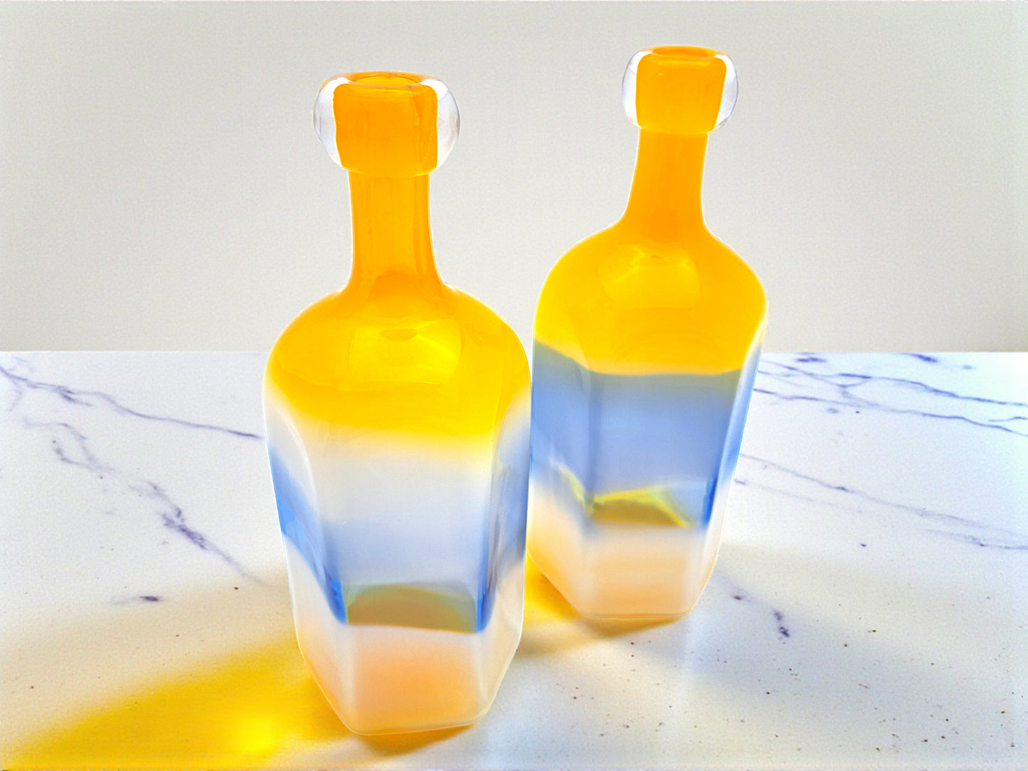 Coppia di Bottiglie in Vetro Policromo di Murano