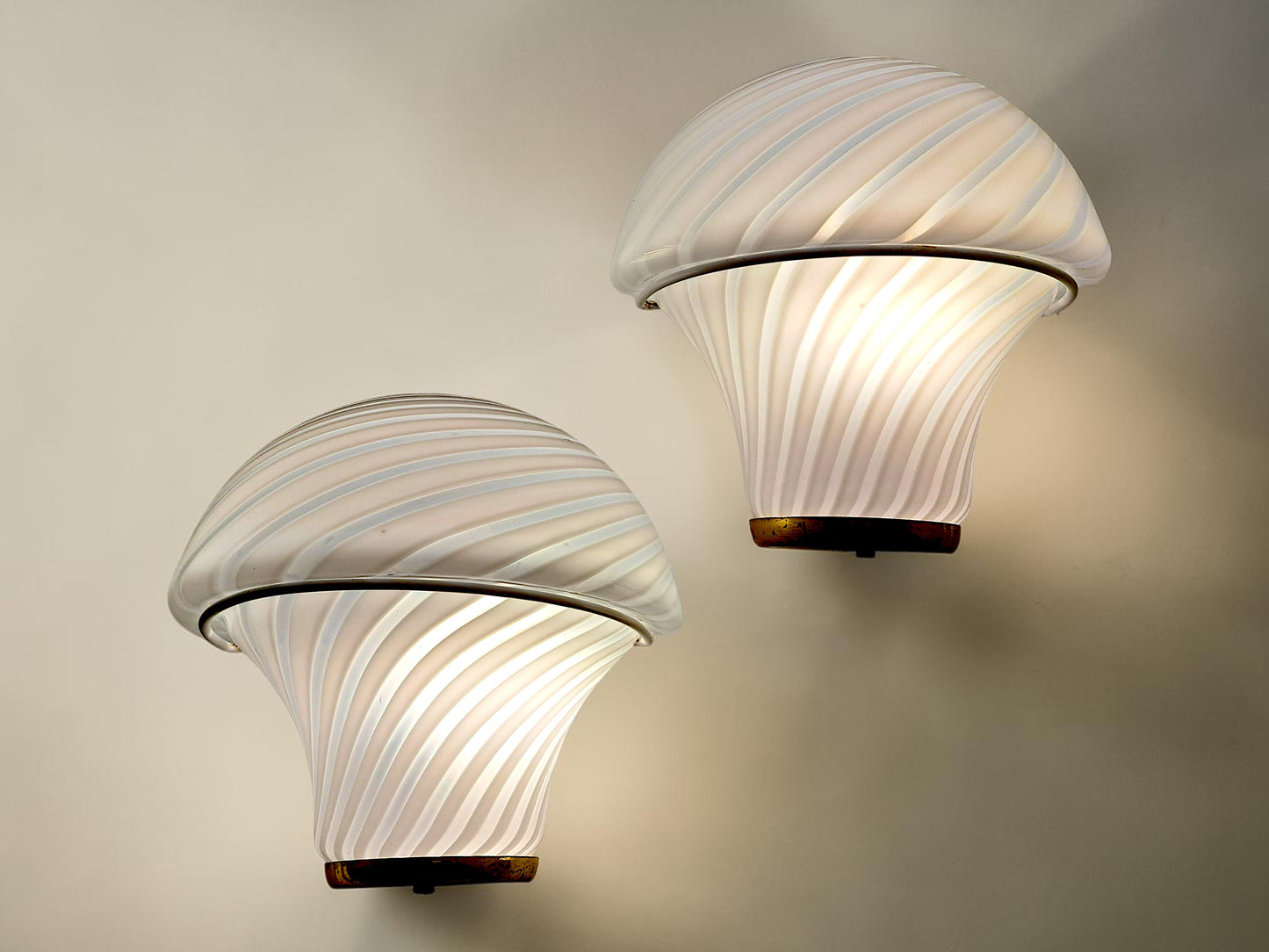 Coppia di Lampade a Parete in Vetro di Murano, Mushroom Swirl