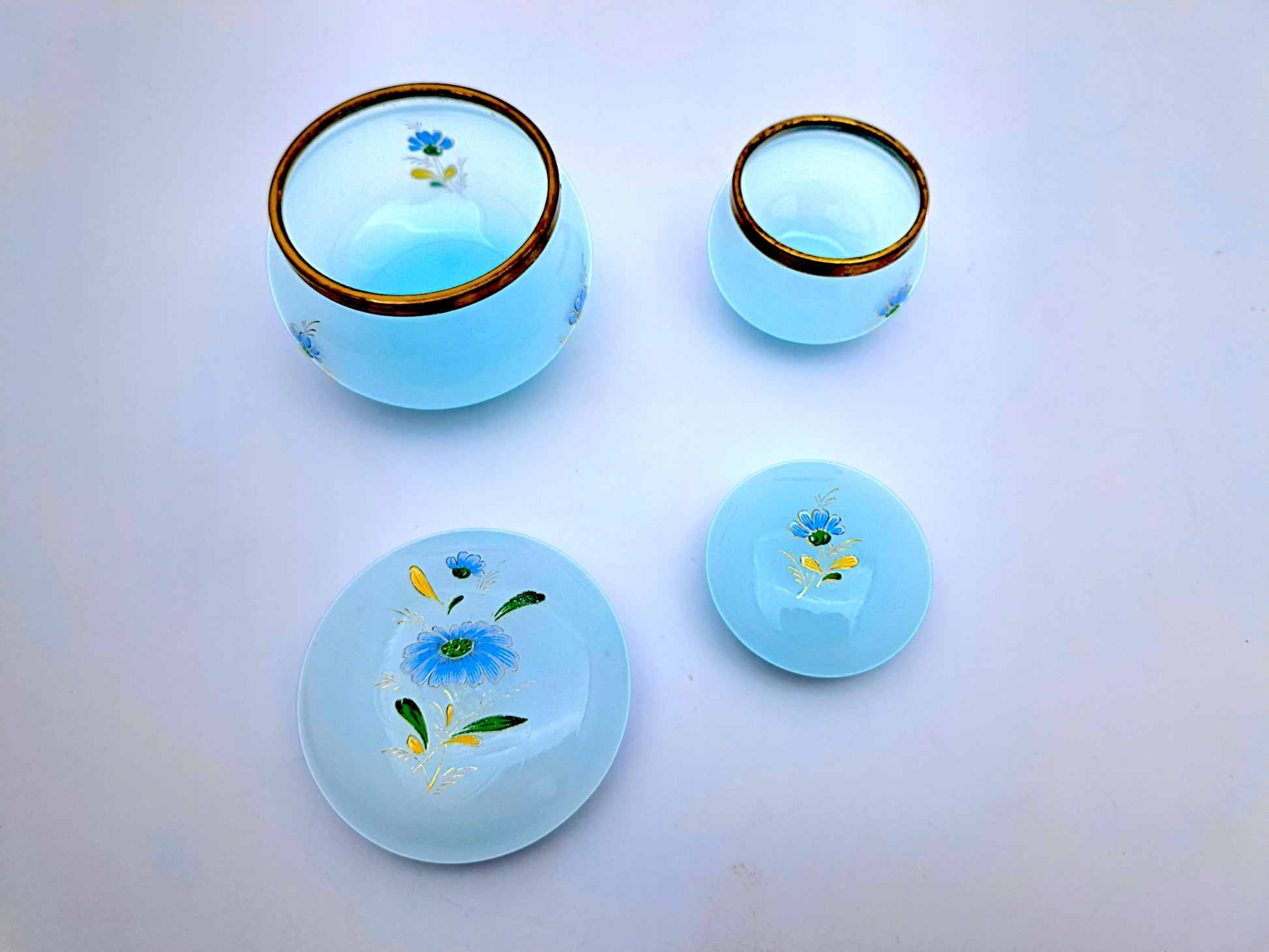 Cofanetti con Decoro Floreale in Vetro Opalino