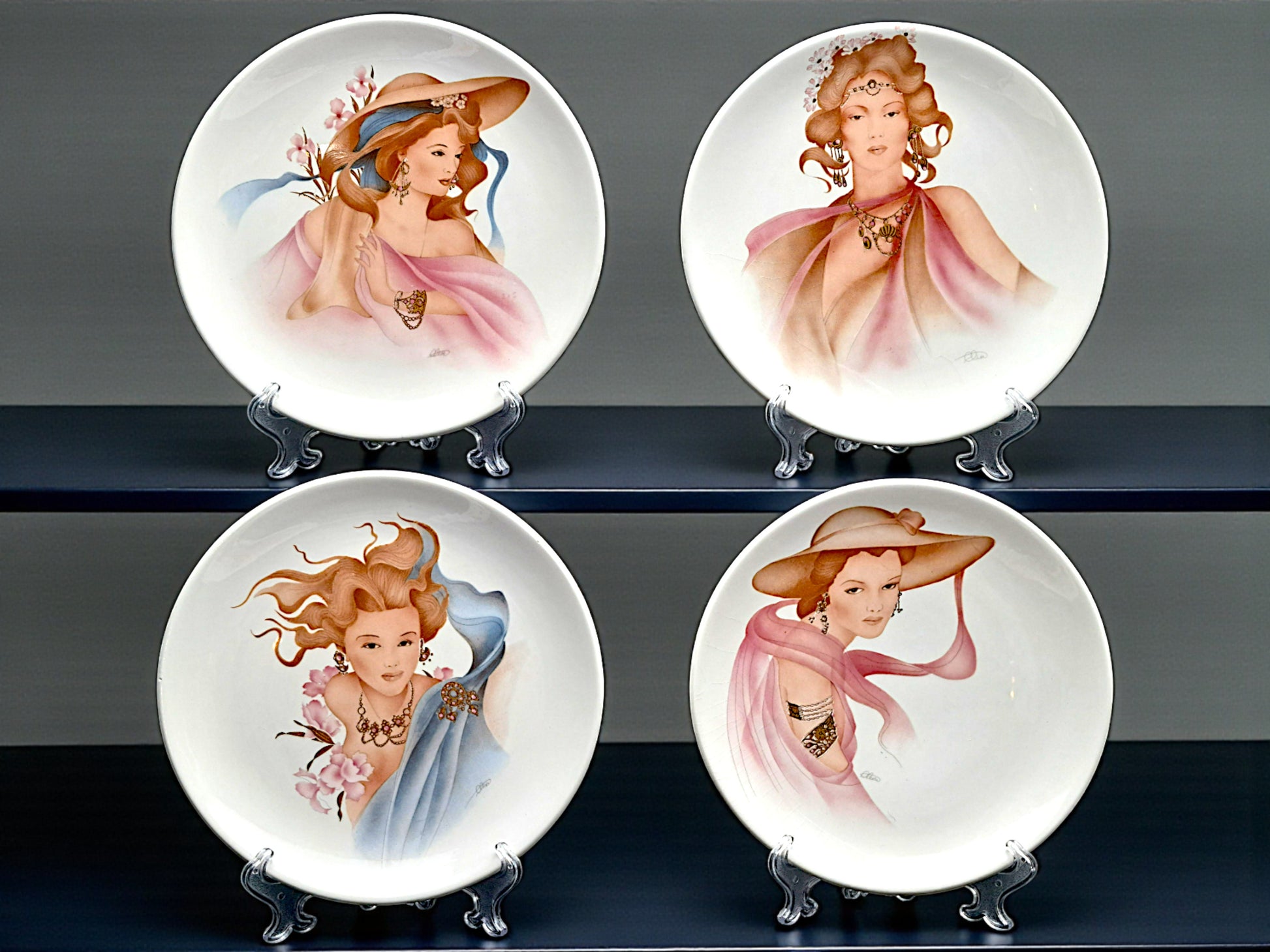 Collezione 4 Piatti Ceramica, Volti Femminili, FG Ceramiche Artistiche