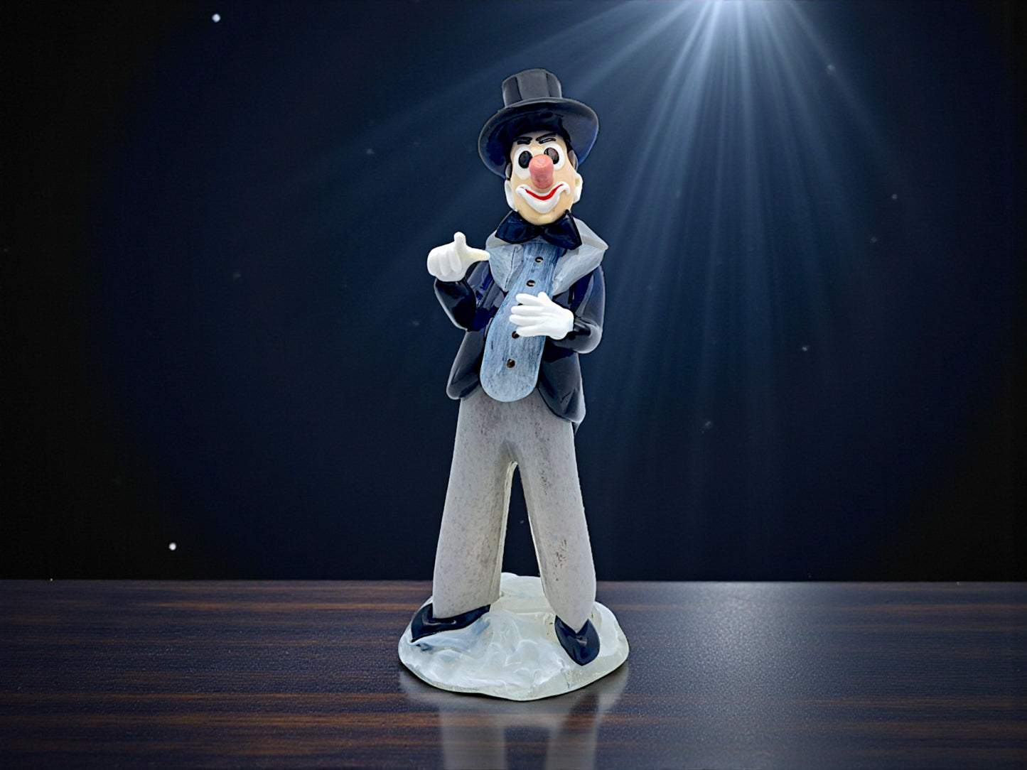 Statuette représentant un clown, en verre de Bohême
