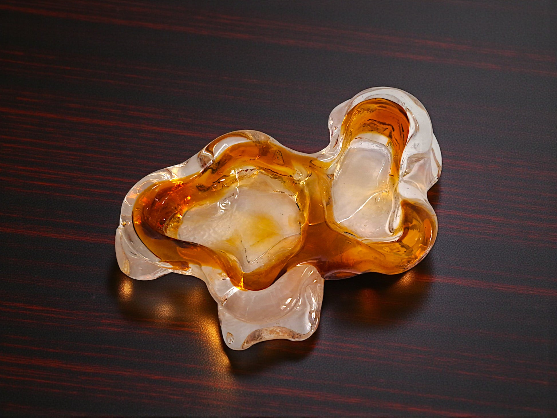 Posacenere in Vetro di Murano, Stile Brutalista