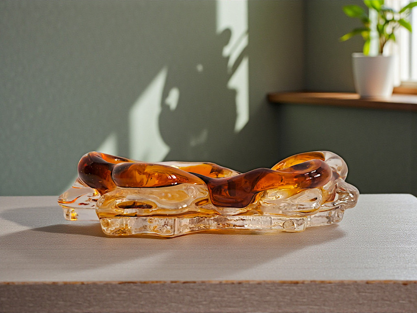 Posacenere in Vetro di Murano, Stile Brutalista