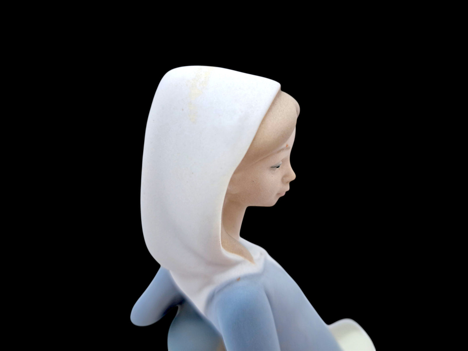 Statuina in Pocellana, Ancella Seduta, Nao, Gruppo Lladrò