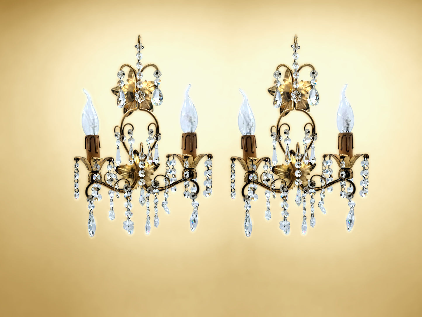 Coppia di Lampade da Parete, Stile Maria Teresa